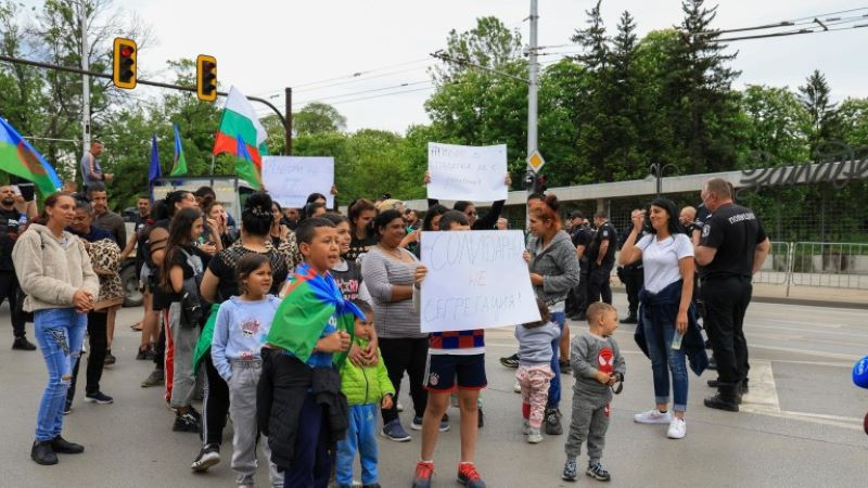 Жителите на постройките в "Захарна фабрика" отново блокираха бул. "Сливница"